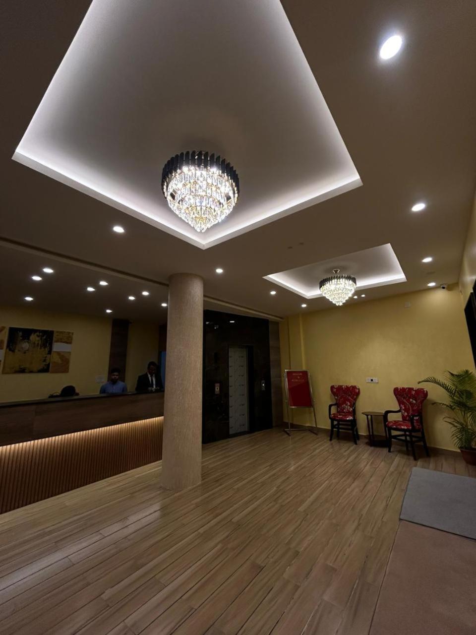 Hotel Dolly สิริกุรี ภายนอก รูปภาพ